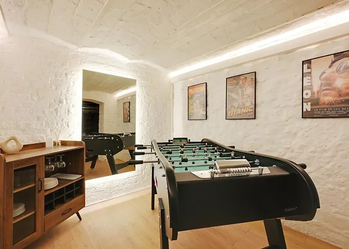 Charming Flat, Quartier Latin With A Private Cinema